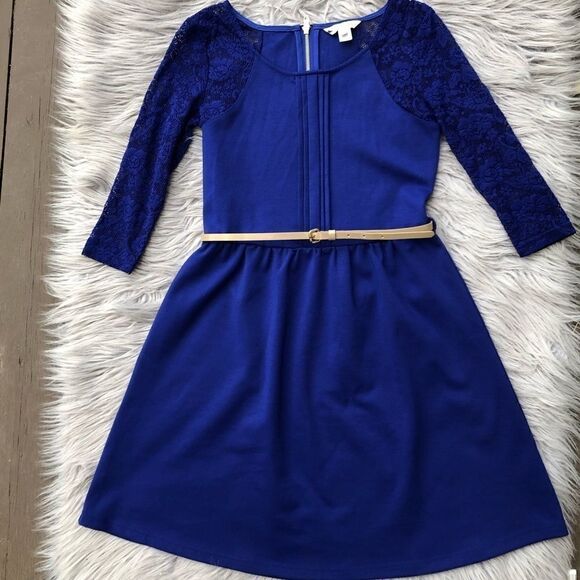 𝅺yumi Blue Lace Arm Dress with Belt - Picture 2 of 9